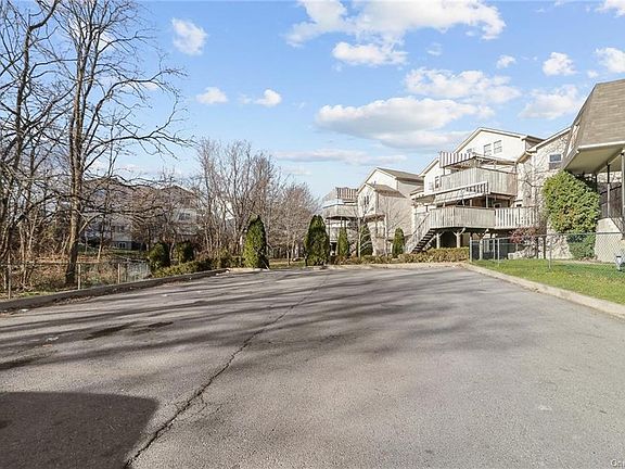3rd image of 10 Getzil Berger Blvd