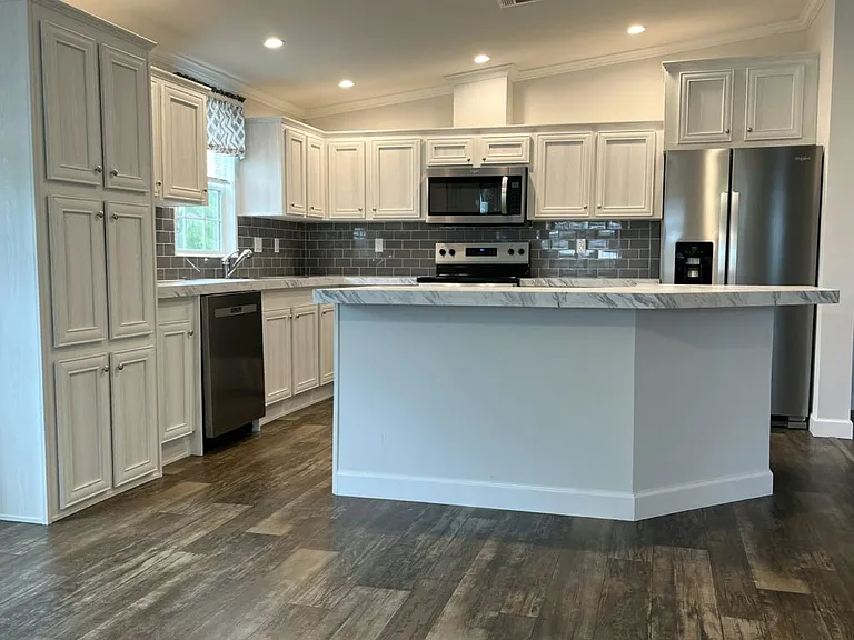 17100 Tamiami Trl #186 — Photo 11
