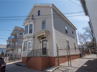 74 Waverly St, Providence, RI 02907