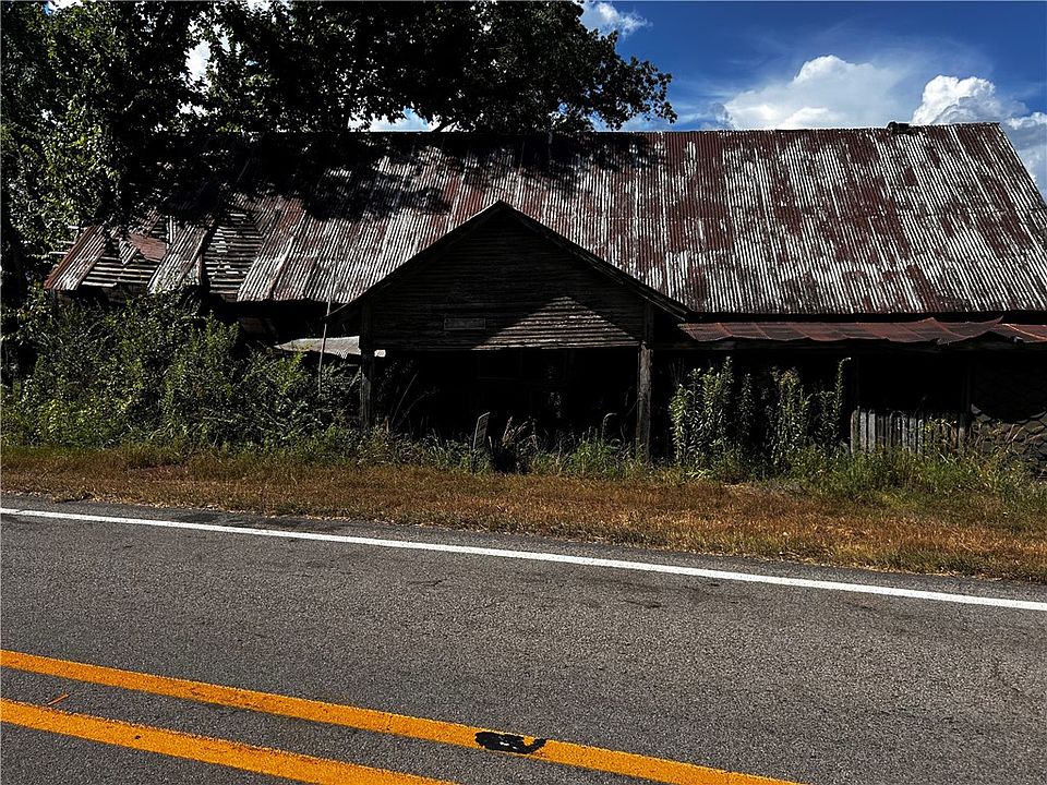 2nd image of 7025 Highway 103