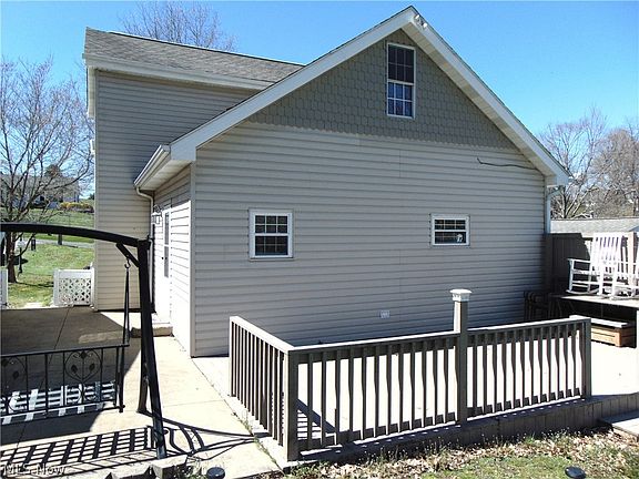 4th image of 16878 Andrews Ave