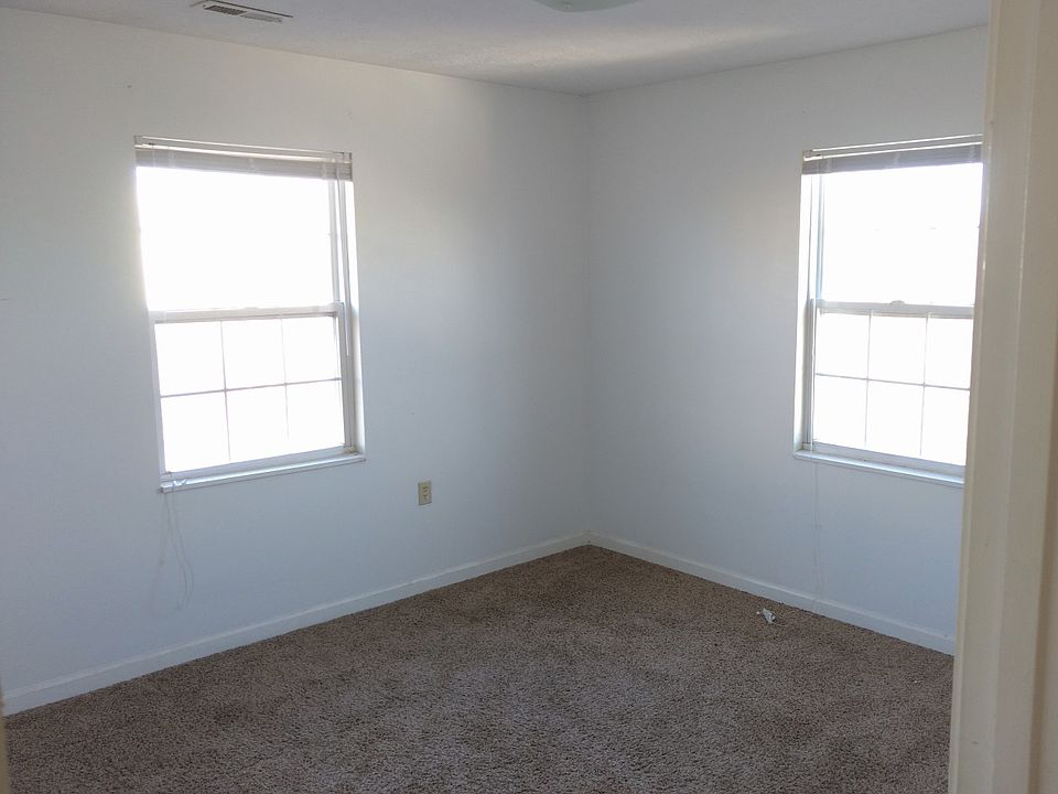 2nd image of 127 Douglas Ave #63303