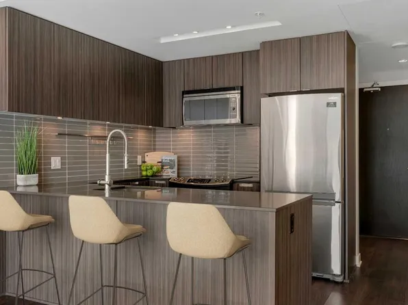 626 S 14th Ave SW #407, Calgary, AB T2R 0X4