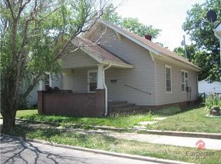 913 Elm St, Shelbyville, IN 46176