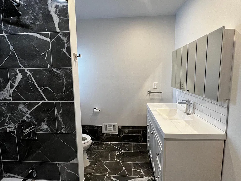 1682 Glenmont Rd — Photo 12