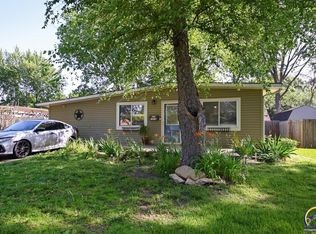 2928 SW Twilight Dr, Topeka, KS 66614