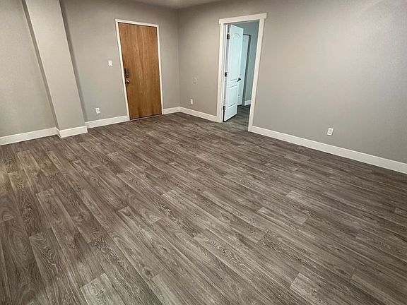 5th image of 111 24th St APT 202