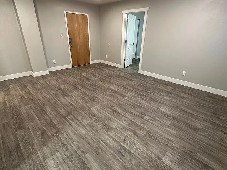 New Brigham Apartments — Photo 37