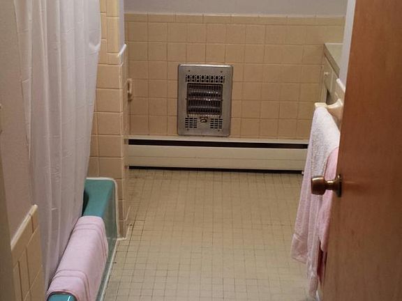 2nd image of 1267 Westcliff Ct APT C