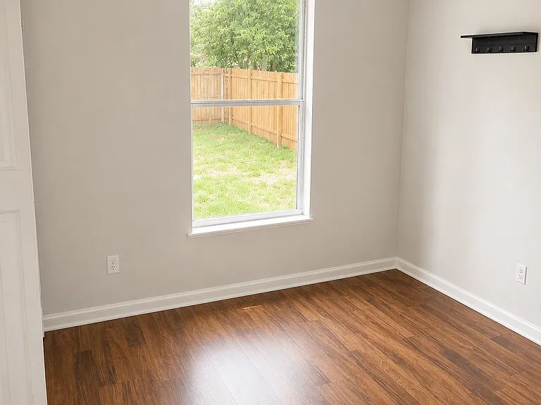 3807 N Garrison St — Photo 8