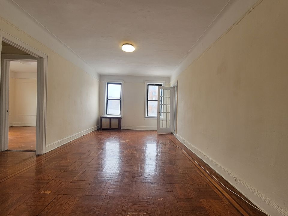 1st image of 44-15 43rd Ave #305