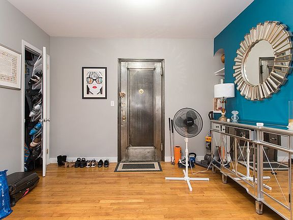 5th image of 310 E 12th St APT 3L