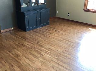 421 N 1st St, La Crescent, MN 55947