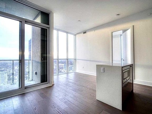 5th image of 1 Yorkville Ave #5605