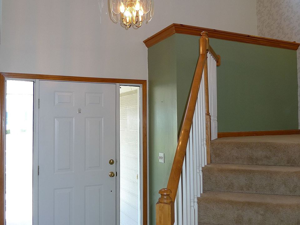 Grand foyer!