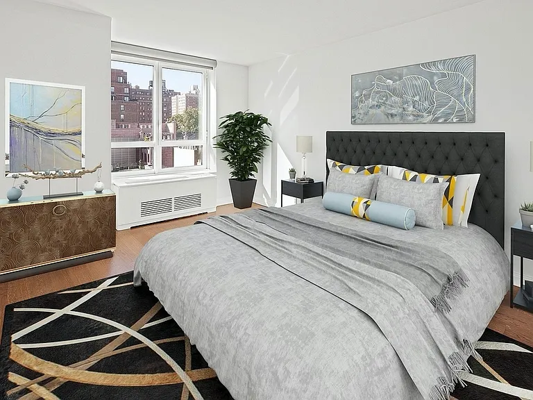 200 E 94th St #708 — Photo 9
