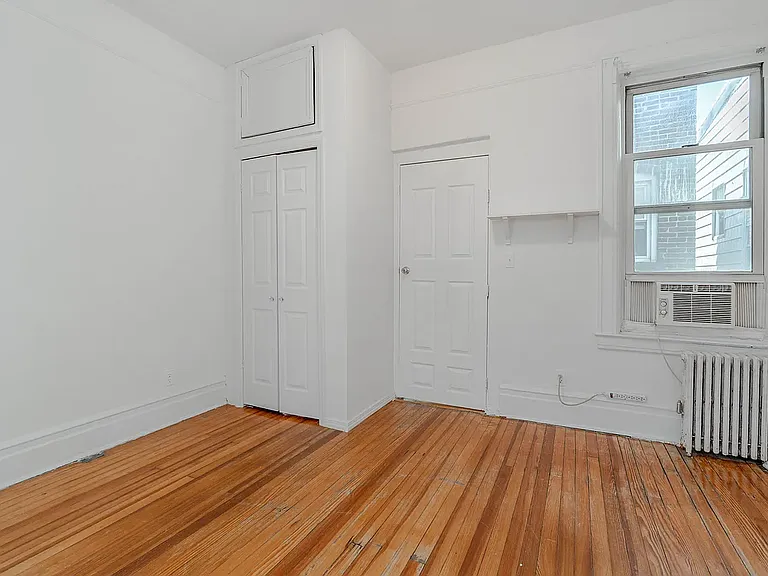 32-21 43rd St #2A — Photo 6