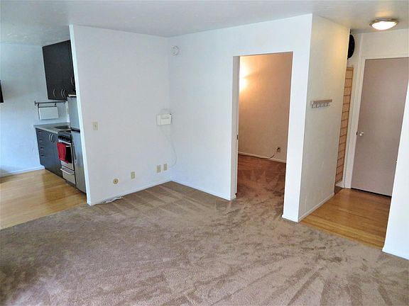 3rd image of 988 Kiely Blvd Unit G