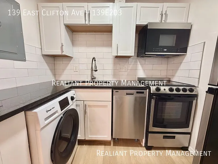 139 E Clifton Ave #139E203 — Photo 4
