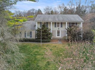 764 Fox River Dr, Bloomfield Hills, MI 48304