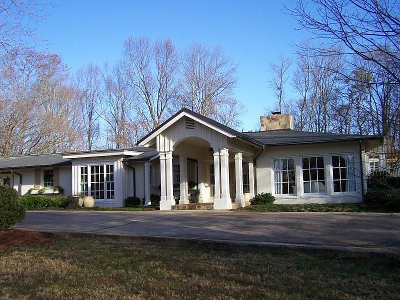 2nd image of 1220 Woodward Ave
