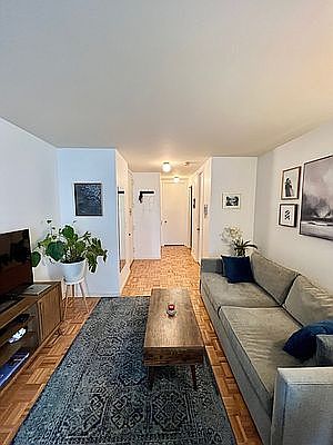 2nd image of 350 W 50th St APT 4Q