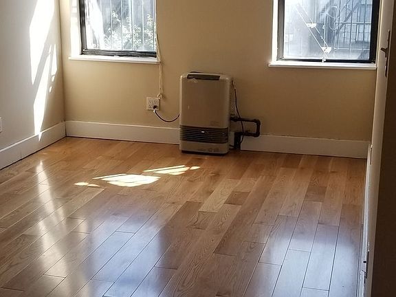 4th image of 514 E 6th St APT 6
