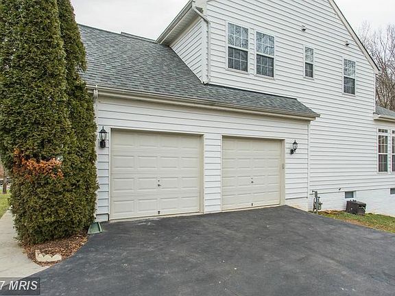 2nd image of 7453 Goshen Ct
