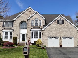 20 Pointe Cir, Jackson, NJ 08527