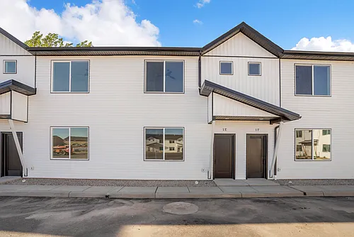 1681 W 2925 N Photo 1