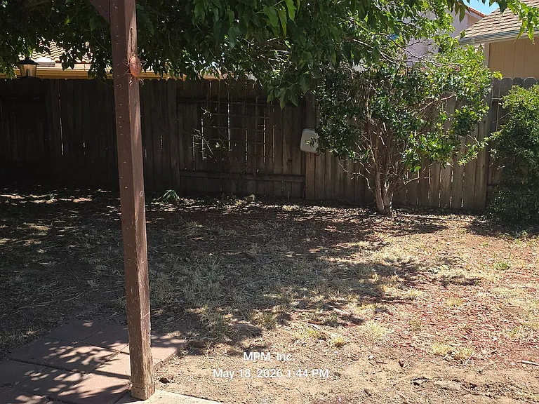 950 Player Ln — Photo 28