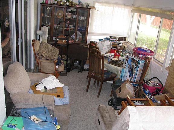 3rd image of 10807 W Windsor Dr