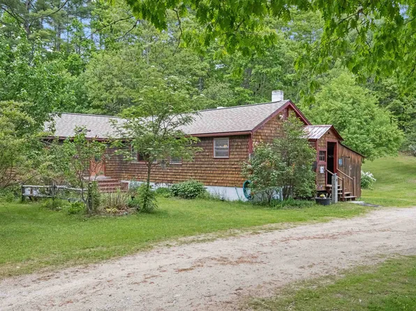1542 Clement Hill Road, Hopkinton, NH 03229