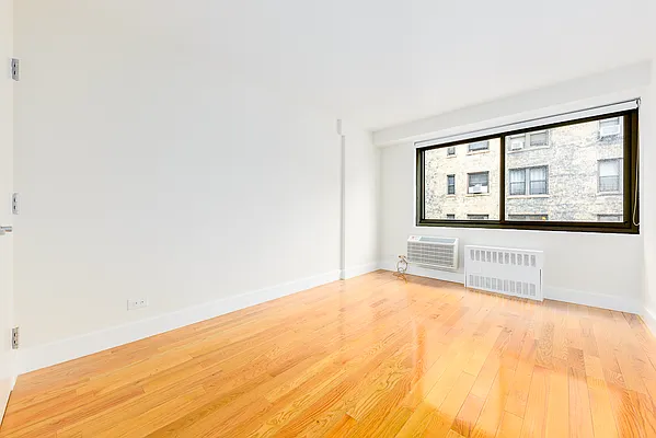 Rented by A&E Real Estate Management | media 6