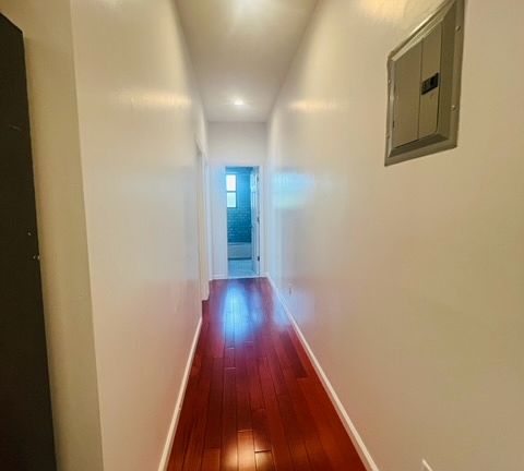 5th image of 256 Menahan St APT 3