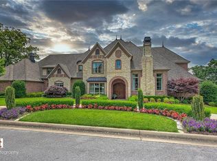 30 W Nottingham Ln, Rogers, AR 72758