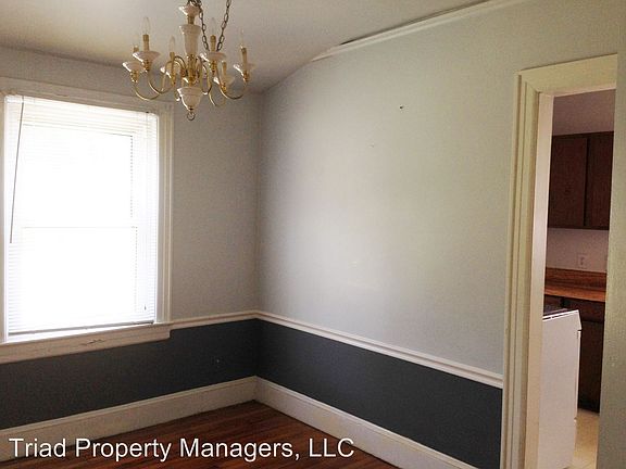 5th image of 1120 W Northwood St