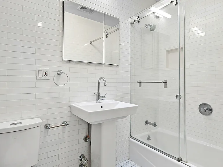 358 W 45th St #4C — Photo 7