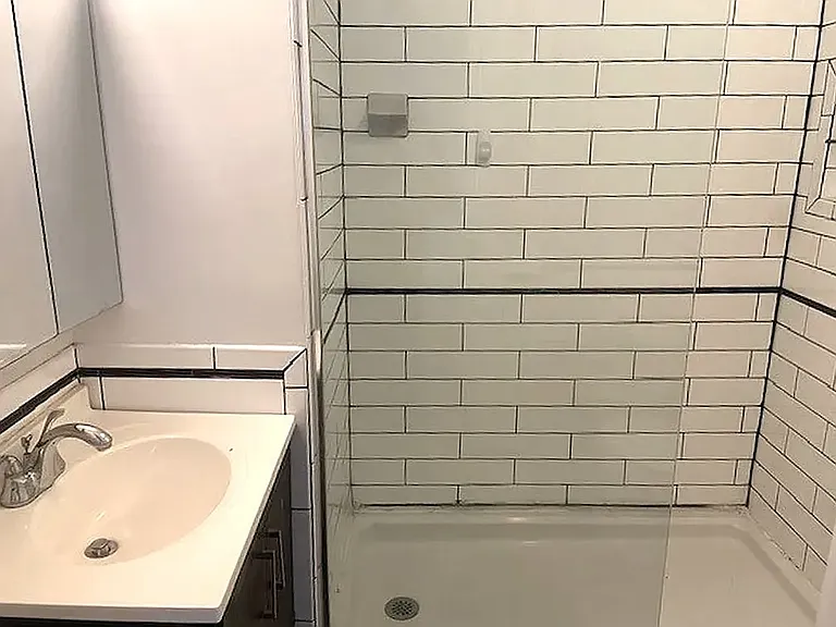 19 W 8th St #5 — Photo 5