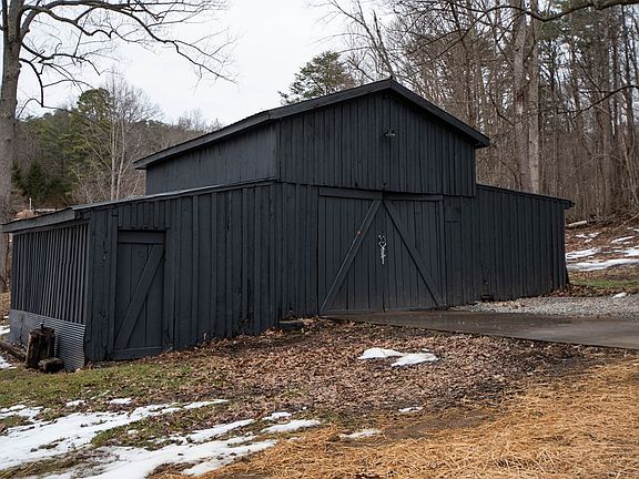 5th image of 1606 Luther Rd