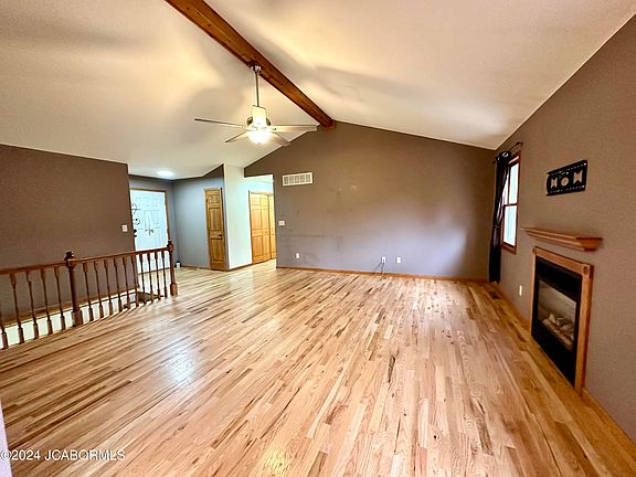 5th image of 2403 Courtyard Dr