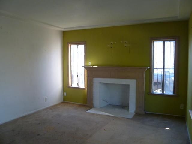 2nd image of 644 E 93rd St
