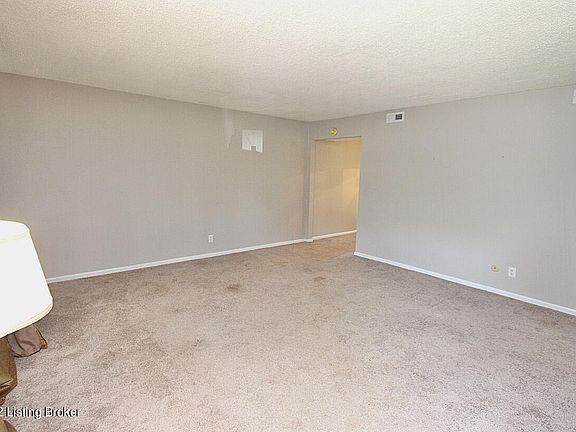 4th image of 3051 Wooded Way