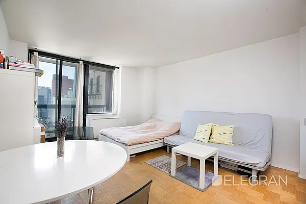 Rented by (Legacy) Elegran | media 10