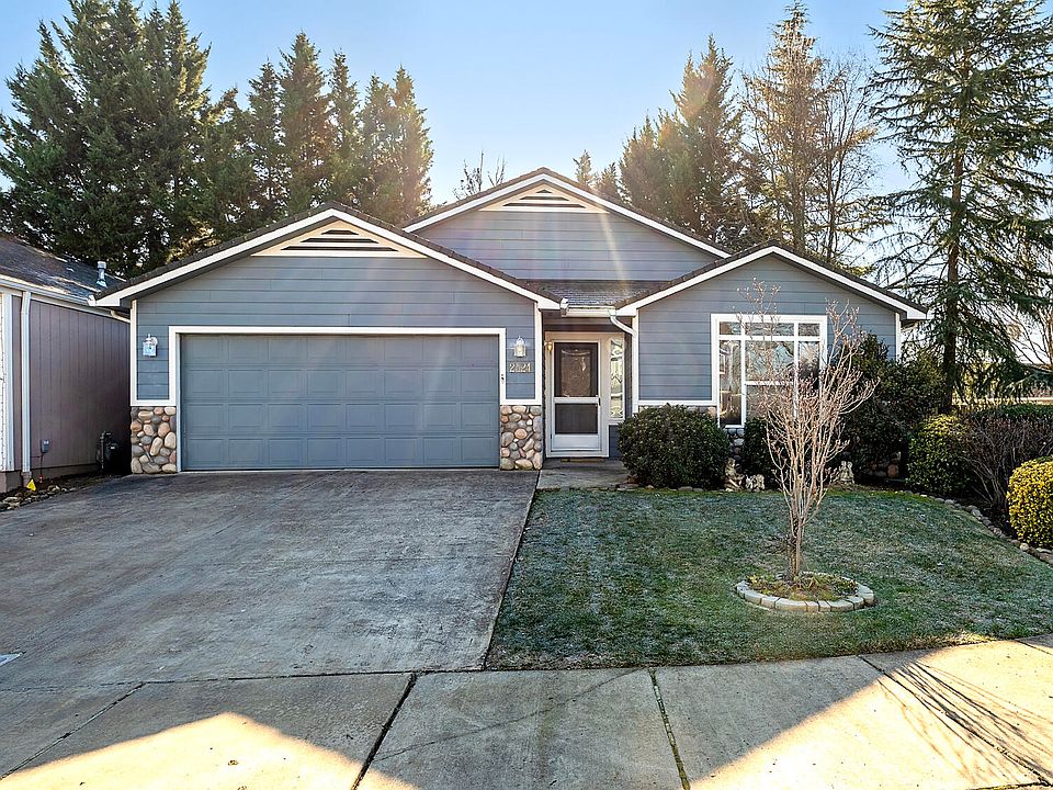 1st image of 2524 Parkwood Village Ln