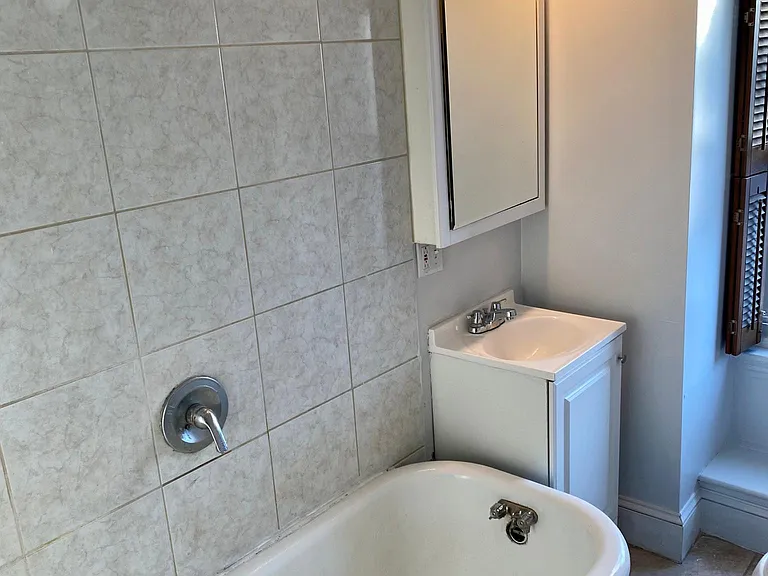 504 E Johnson St #3 — Photo 16