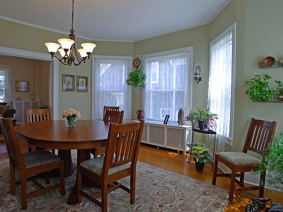 4th image of 22 Maurice Avenue