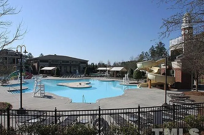 4002 Remington Oaks Cir — Photo 2