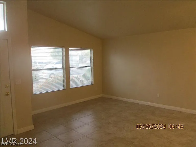 8216 Grassy Point Cir — Photo 6