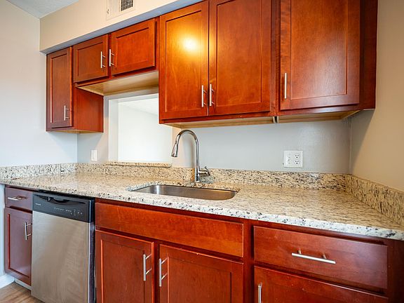 4th image of 950-985 Quay Ave #975-F
